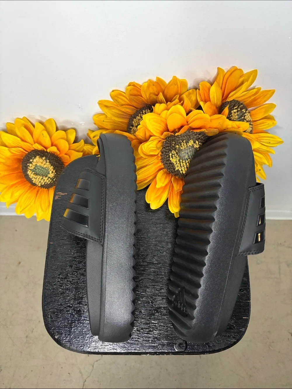 adidas Adilette Platform slides Size 6
